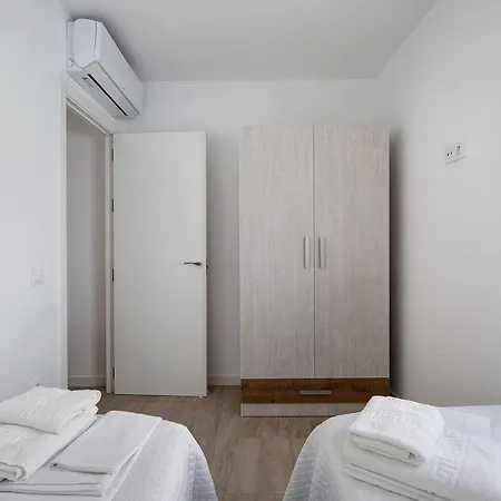 בית נופש Rchico Piscina Climatizada