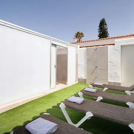 בית נופש Rchico Piscina Climatizada צ'יקלנה דה לה פרונטרה